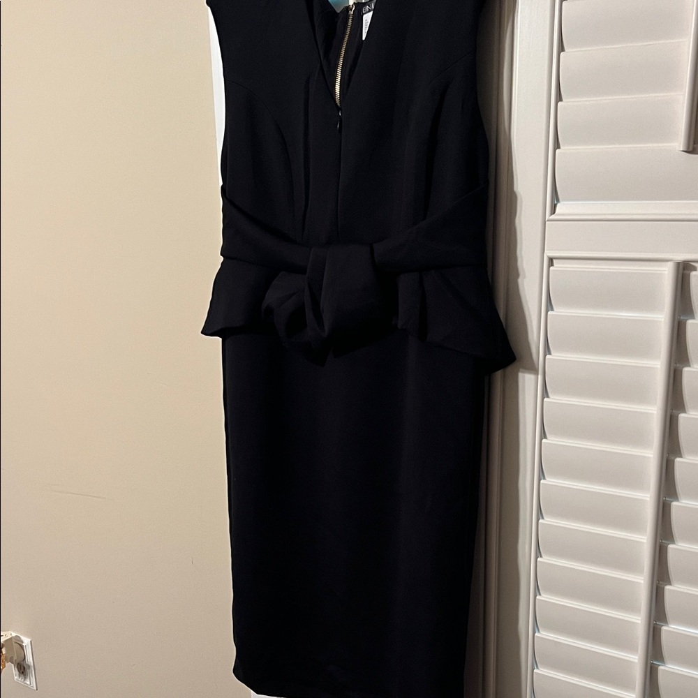 VENUS Elegant Black Midi Dress with Peplum